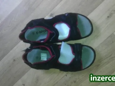 Nové sandály