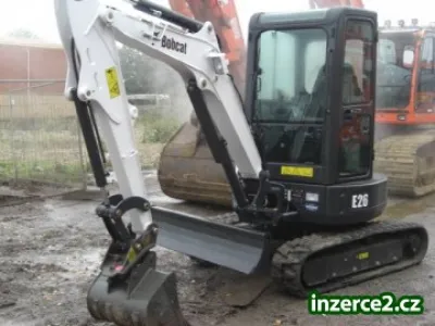 Bobcat E26 bagr rypadlo
