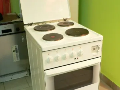 Sporák Privileg na volné postavení šíře 50cm