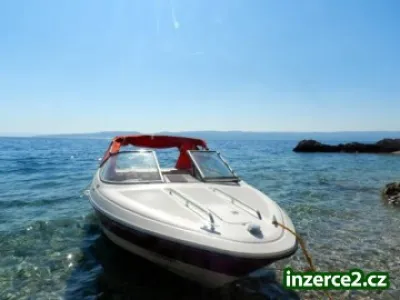 Motorový člun Bayliner Capri