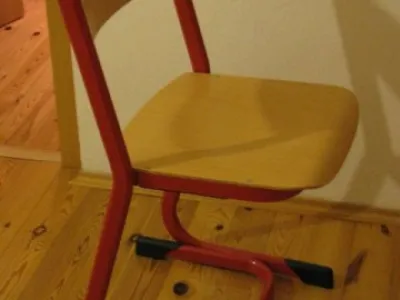 Nové dětské školní židle