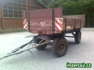 sklápěcí přívěs