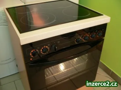 Černý sporák vestavný Electrolux,parní trouba