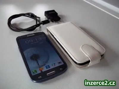Mobilní telefon SAMSUNG Galaxy S III GT-19300