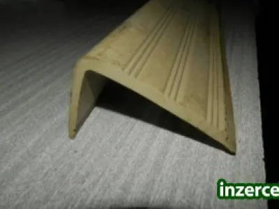 Gumové rohovníky béžové (schodové)