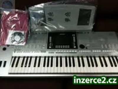 Korg PA800 Pro Arranger .................. €600 EUR