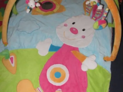 Hrací deka Baby Fehn s králíkem - PERFEKTNÍ STAV
