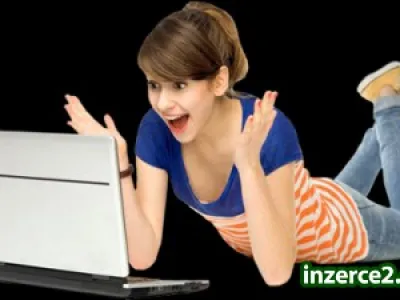 Práce z domu po internetu.