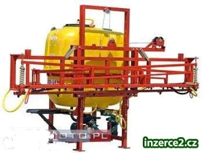 Nový postřikovač 400l-12m