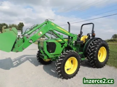 John Deere 5095M   s celním nakladacem