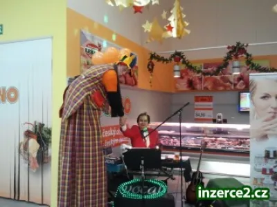 Hudba ke všem příležitostem...i malé plesy ve tříčlenné hudebnické účasti.