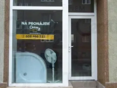 Nebytový prostor s výlohou 76m2, Kralupy nad Vltavou