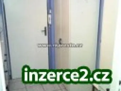 Pronájem bytu 1+kk s balkónem a zahradou, ČB.