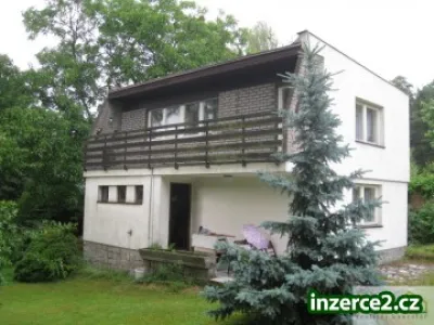 Prodej zď. rekr. chaty 3+1/T (84m2) + garáž, pozemek (715m2), obec Kozojedy, okr. Praha východ