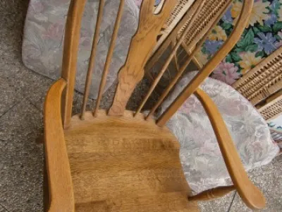 křeslo z plného dubového masivu- rustikální