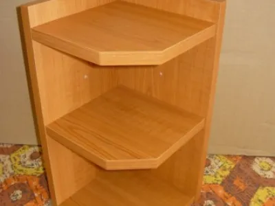 Rohová polička