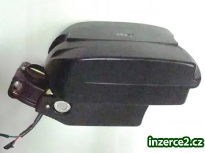 Akumulátor FROG Li-ion 36V-10Ah - postavený z  Li-ion článků AKU-PACK  Tzv. FROG - provedení obalu Li-ion baterie dovoluje velmi jednoduchou a elegantní instalaci aku-packu přímo na sedlovku !