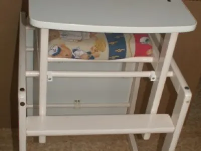 víceúčelová židlička