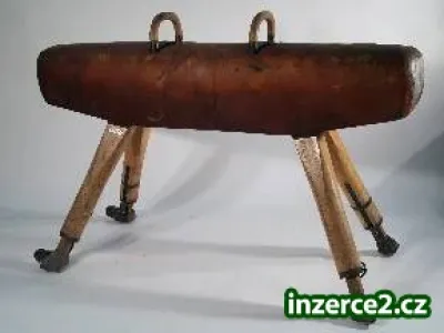 Koupím staré sportovní náčiní, koně, švéd. bednu