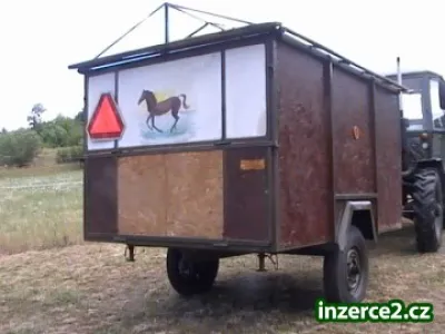 Jednonáprav. vlek za traktor