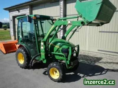 John Deere D2U3-2I0 s nakladačom