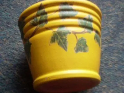 hliněný obal žlutý