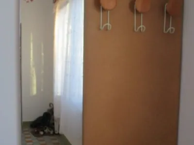 Prodám zrcadlovou stěnu