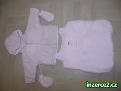 Prodám dětskou zimní bundu s vakem na nohy a rukavičky