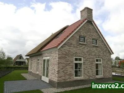 Holandsko- pomocné práce (vybalování, balení kosmetiky, parfémů..)