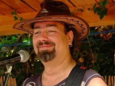 Basák 40 stále hledá kapelu