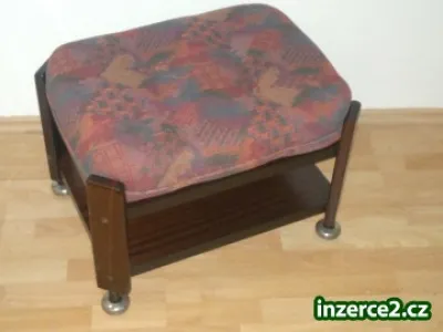 Pěkná sedačka – taburet