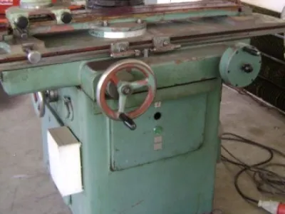 Brusky na nástroje BN 102