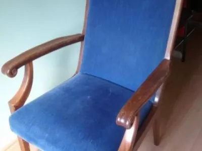 Prodám starožitný nábytek