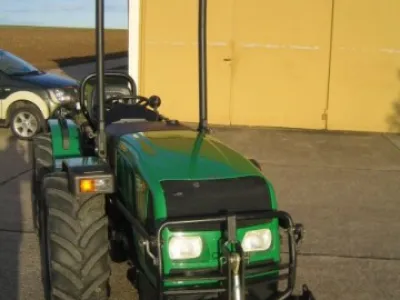 Ferrari 90 TH Predám Traktor