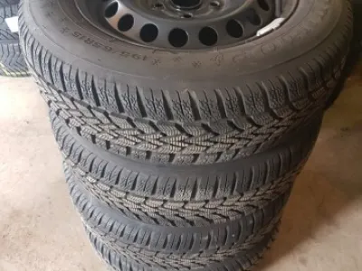 sada plechové disky s pneu Dunlop