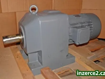 Elektromotor s převodovkou 7,5 KW