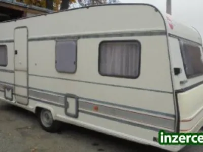 Krásný karavan Burstner holiday4805
