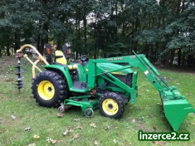 Traktor John Deere 4310 - velmi dobrý stav
