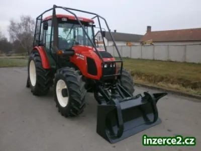 Traktor Zetor Proxima Plus + příslušenství