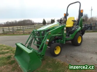 Traktor John Deere 102z5zT