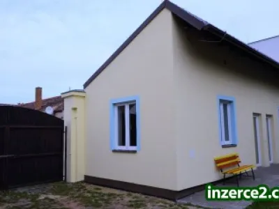 Nabízím částečně zařízený salon