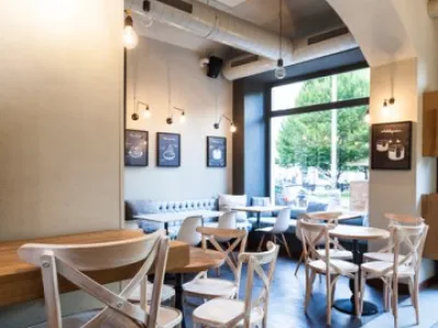 Cukrářka v IF Cafe Ivety Fabešové