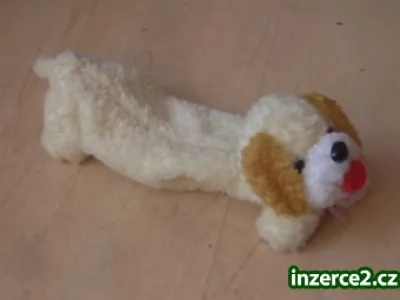 plyšový penál
