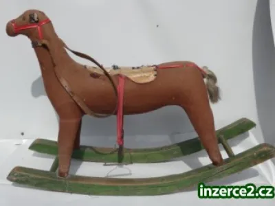 Starý houpací kůň