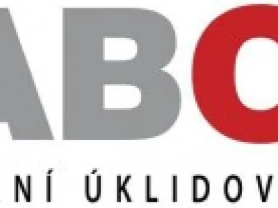 Pracovník úklidu Plazy u Mladé Boleslavi.